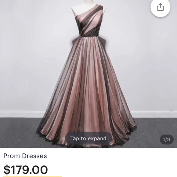 Gown - Picture 1 of 1